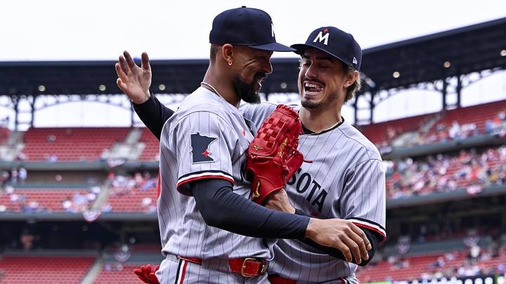 Mar 29, 2025; St. Louis, Missouri, USA; Minnesota Twins starting pitcher Joe Ryan (41) congratulates center fielder Byron Buxton (25) after he made a leaping catch in the fifth inning against the St. Louis Cardinals at Busch Stadium. Mar 29, 2025; St. Louis, Missouri, USA; Minnesota Twins starting pitcher Joe Ryan (41) congratulates center fielder Byron Buxton (25) after he made a leaping catch in the fifth inning against the St. Louis Cardinals at Busch Stadium.