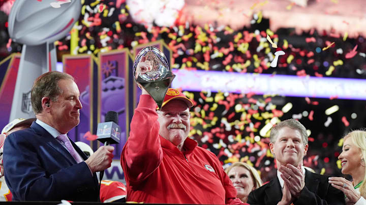 The Chiefs officially re-signed DE Mike Danna to a three-year contract extension