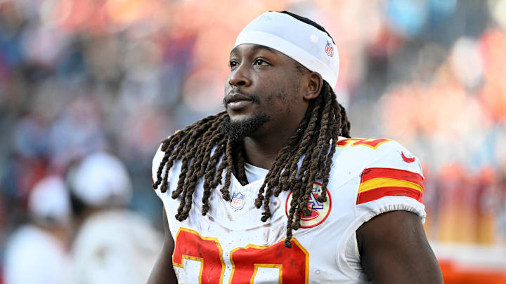 Nov 24, 2024; Charlotte, North Carolina, USA; Kansas City Chiefs running back Kareem Hunt (29) on the sidelines in the fourth quarter at Bank of America Stadium. Mandatory Credit: Bob Donnan-Imagn Images