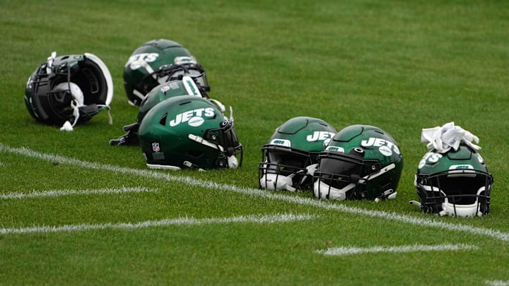 Oct 8, 2021; Ware, England, United Kingdom; New York Jets helmets are seen during a practice at the Manor Marriott Hotel and Country Club. Mandatory Credit: Kirby Lee-Imagn Images