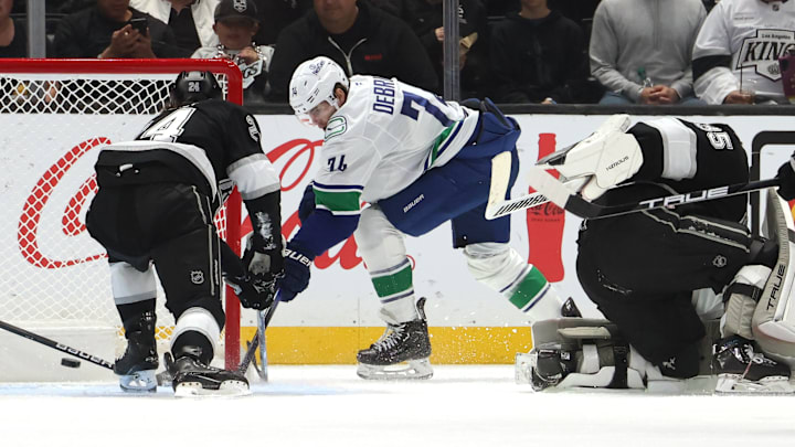 Vancouver Canucks v Los Angeles Kings