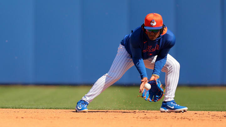 New York Mets shortstop Luisangel Acuna (2) practices during a spring training workout at Clover Park in Port St. Lucie, Fla., on Feb. 17, 2025. New York Mets shortstop Luisangel Acuna (2) practices during a spring training workout at Clover Park in Port St. Lucie, Fla., on Feb. 17, 2025.
