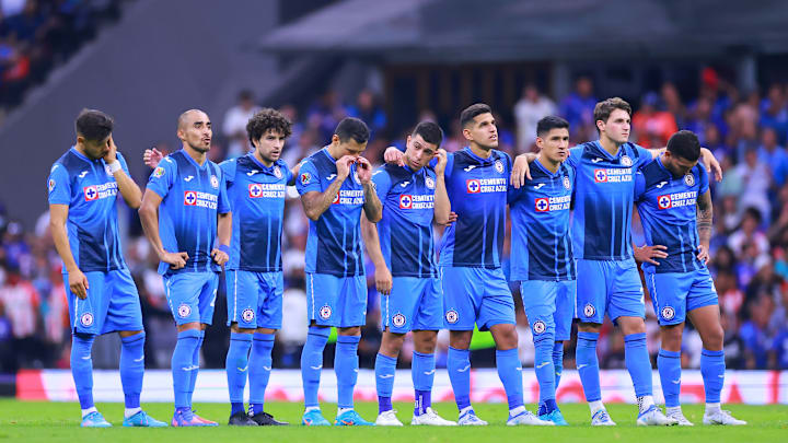 Cruz Azul necesita reforzarse urgentemente