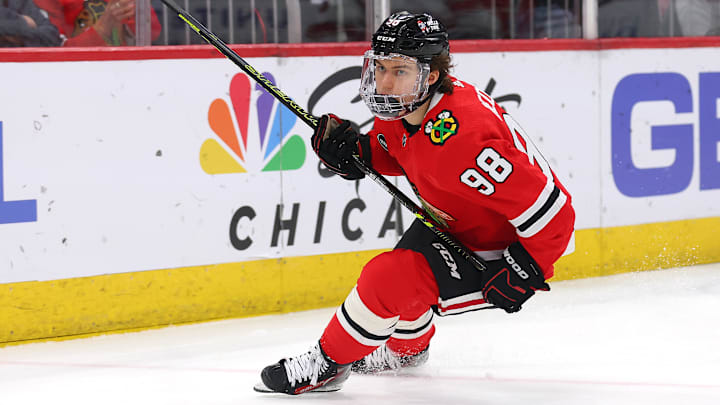 Carolina Hurricanes v Chicago Blackhawks