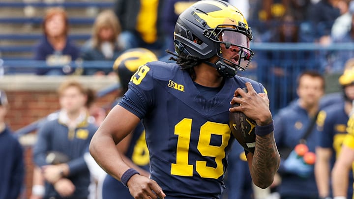 Michigan Maize vs Blue Spring Game