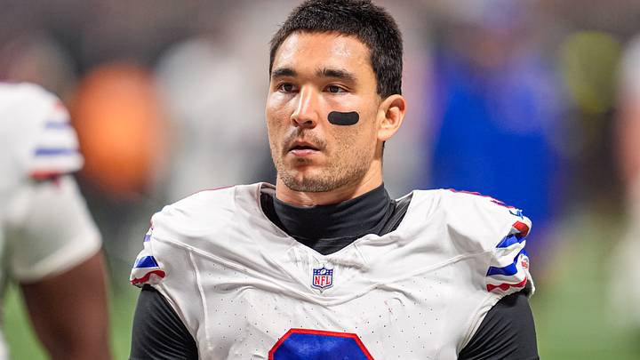 Oct 13, 2025; Atlanta, Georgia, USA; Buffalo Bills safety Taylor Rapp (9) on the field against the Atlanta Falcons at Mercedes-Benz Stadium. Mandatory Credit: Dale Zanine-Imagn Images