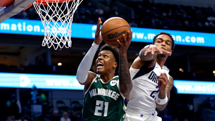 Milwaukee Bucks v Dallas Mavericks