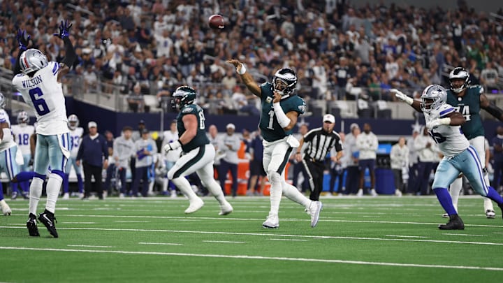 Jalen Hurts (center) and the Eagles are big favorites against the Cowboys in Week 1. 