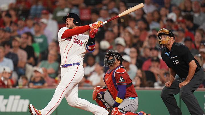 Aug 17, 2026; Boston, Massachusetts, USA; Boston Red Sox first baseman Willson Contreras (40) hits a home run against the Arizona Diamondbacks in the fifth inning at Fenway Park. Mandatory Credit: David Butler II-Imagn Images Aug 17, 2026; Boston, Massachusetts, USA; Boston Red Sox first baseman Willson Contreras (40) hits a home run against the Arizona Diamondbacks in the fifth inning at Fenway Park. Mandatory Credit: David Butler II-Imagn Images