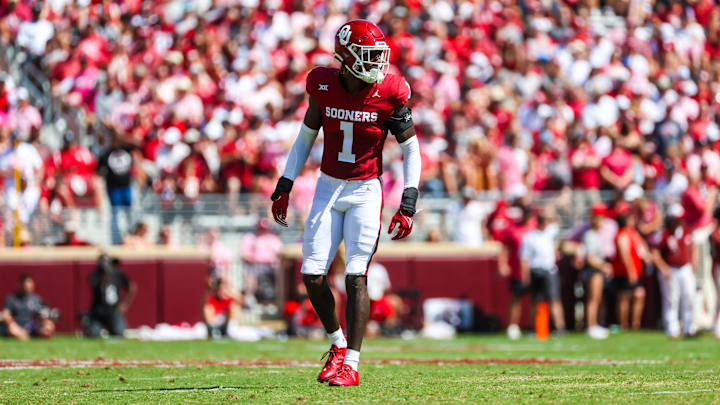 Oklahoma Sooners linebacker Dasan McCullough