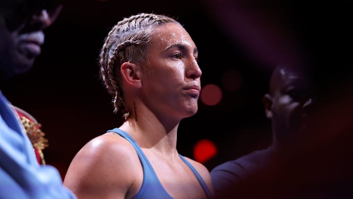 Mikaela Mayer is 22–2 since her professional debut in 2017. 