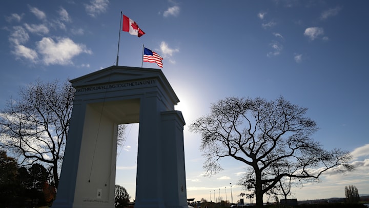US opened its borders to Canadians