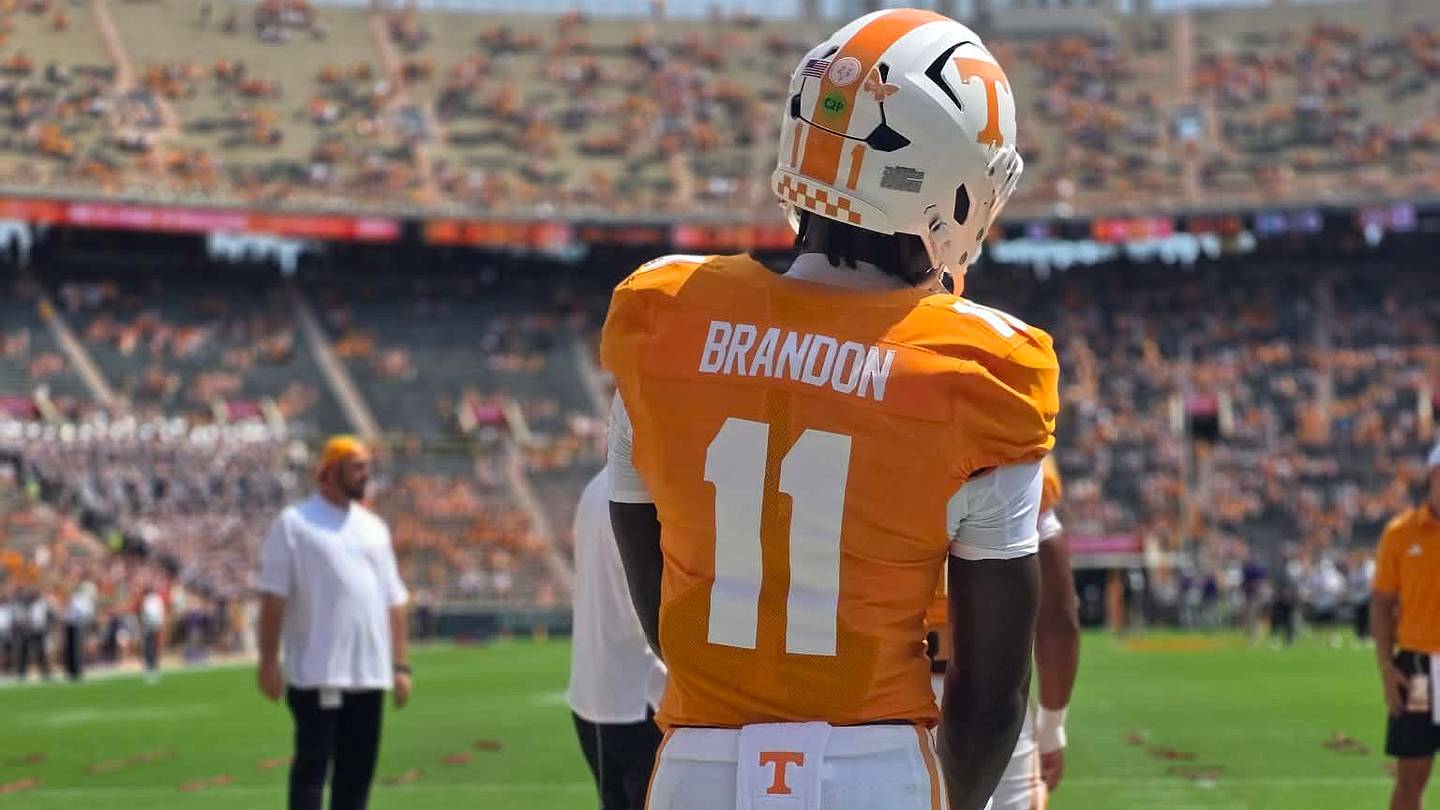 Faizon Brandon Makes Tennessee Football History in College Career Debut