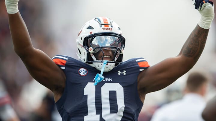 Auburn Tigers defensive lineman Amaris Williams might be sticking around after all