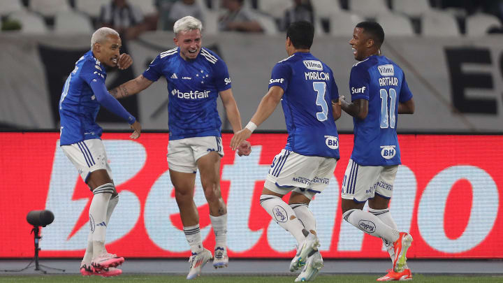 Cruzeiro faz boa campanha no Campeonato Brasileiro Cruzeiro faz boa campanha no Campeonato Brasileiro