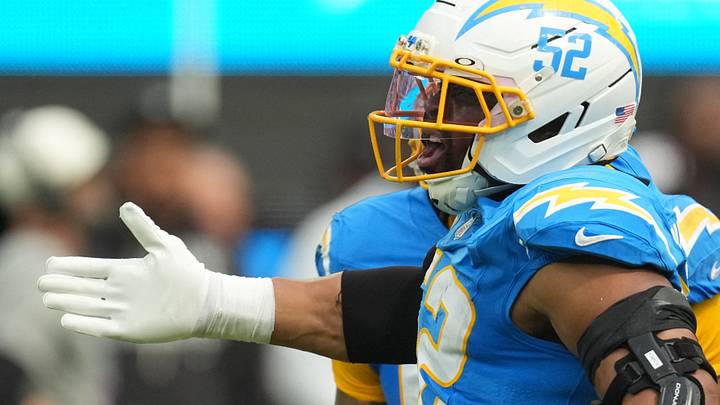 Sep 20, 2026; Inglewood, California, USA; Los Angeles Chargers edge rusher Khalil Mack (52) reacts after a play against the Las Vegas Raiders during the first half at SoFi Stadium. Mandatory Credit: Kirby Lee-Imagn Images Sep 20, 2026; Inglewood, California, USA; Los Angeles Chargers edge rusher Khalil Mack (52) reacts after a play against the Las Vegas Raiders during the first half at SoFi Stadium. Mandatory Credit: Kirby Lee-Imagn Images