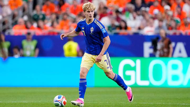 Will Tottenham Hotspur verlassen und steht angeblich auch beim FC Bayern auf dem Zettel: Lucas Bergvall Will Tottenham Hotspur verlassen und steht angeblich auch beim FC Bayern auf dem Zettel: Lucas Bergvall