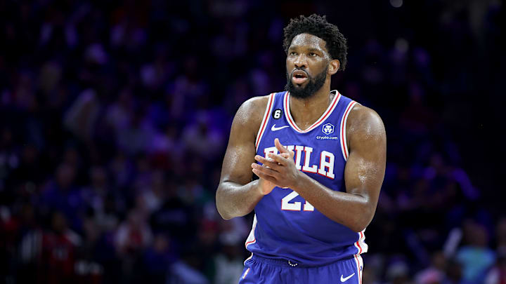 Embiid superó a Jokic por el puesto de centro titular
