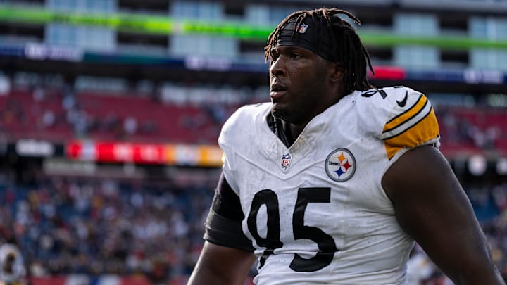 Pittsburgh Steelers defensive lineman Keeanu Benton Pittsburgh Steelers defensive lineman Keeanu Benton