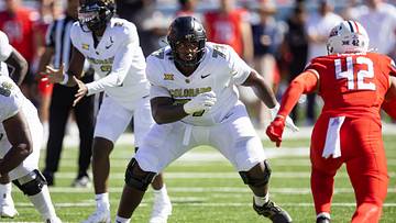 LSU Lands Top Transfer Jordan Seaton with $2M Deal