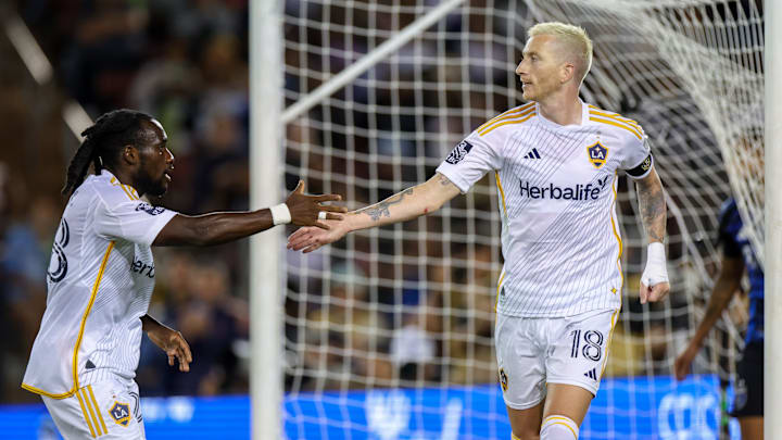 Marco Reus (r) befindet sich derzeit in starker Form