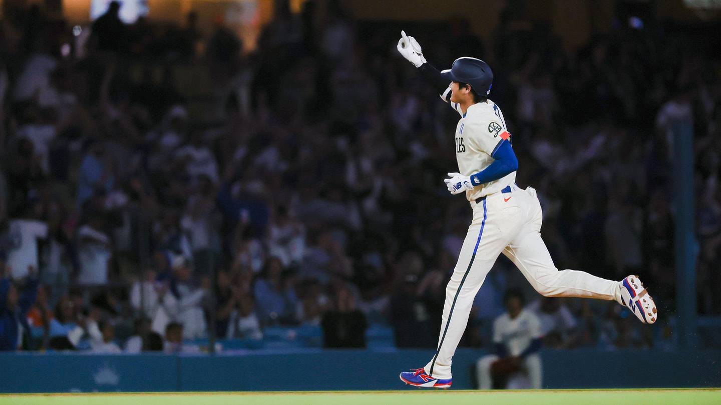 الكأس المقدسة الفائقة تصبح ثاني أغلى بطاقة لـShohei Ohtani على الإطلاق