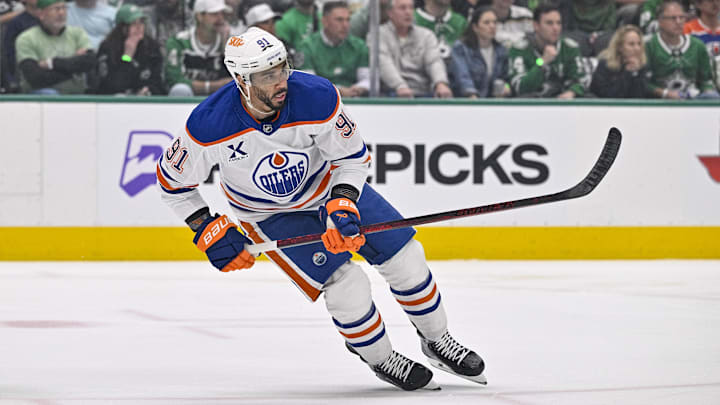May 29, 2025; Dallas, Texas, USA; Edmonton Oilers left wing Evander Kane (91) in action during the game between the Dallas Stars and the Edmonton Oilers in game five of the Western Conference Final of the 2025 Stanley Cup Playoffs at American Airlines Center. Mandatory Credit: Jerome Miron-Imagn Images