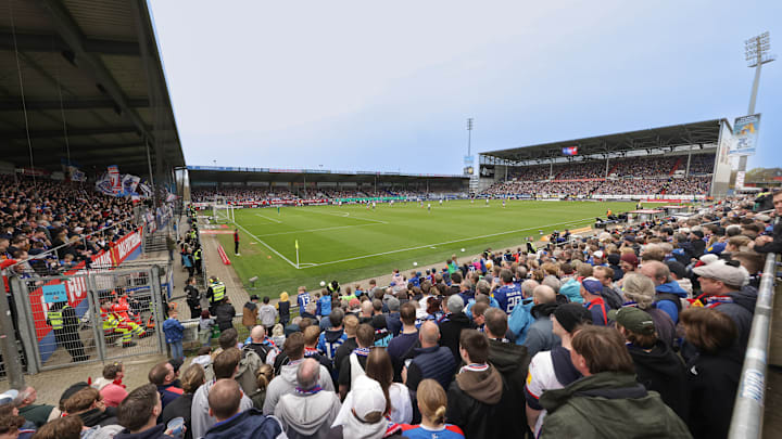 Das Holstein-Stadion muss an die Bundesliga angepasst werden
