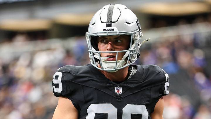 Las Vegas Raiders tight end Brock Bowers