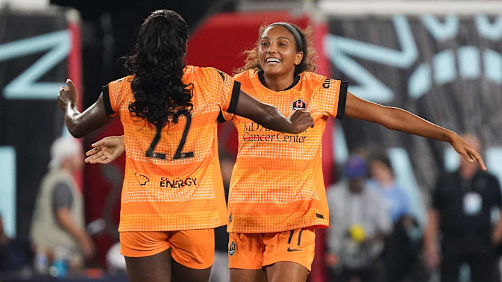 Michelle Alozie (left) scored the match-winner for the Dash against Gotham FC over the weekend.