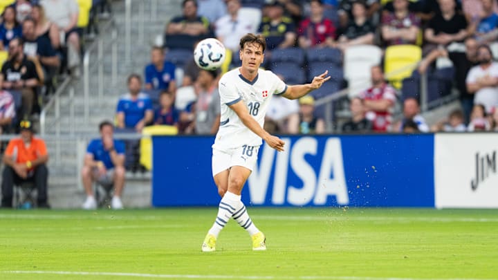 Ardon Jashari con la maglia della Svizzera