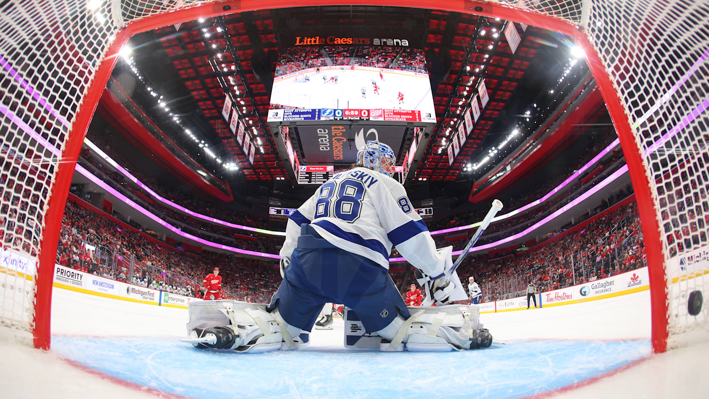 Lightning not striking for Tampa Bay early on
