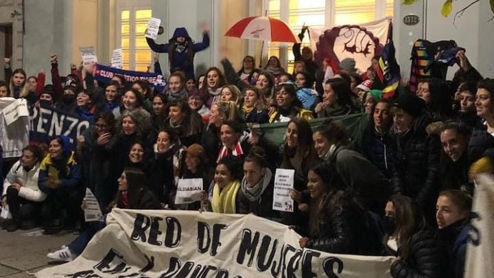 Manifestación frente a la sede de AFA Manifestación frente a la sede de AFA