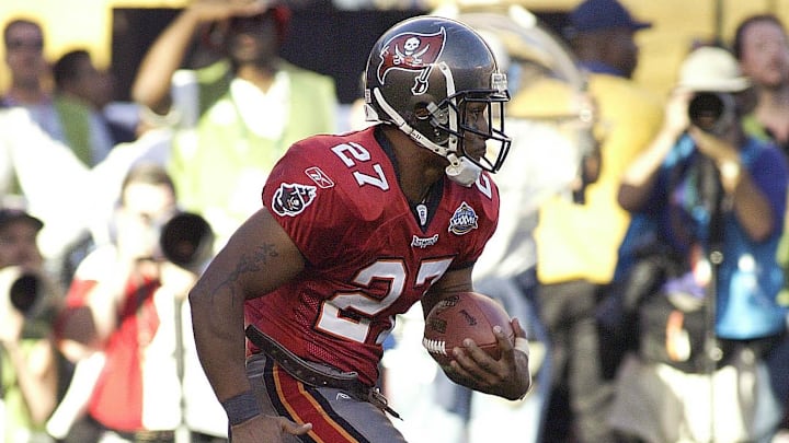 Wisconsin signed the son of former Badgers running back Aaron Stecker (27) as a priority walk-on in the 2026 class