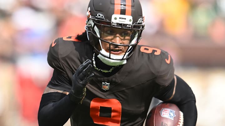Sep 21, 2025; Cleveland, Ohio, USA; Cleveland Browns safety Grant Delpit (9) returns an interception against the Green Bay Packers during the fourth quarter at Huntington Bank Field. Mandatory Credit: Ken Blaze-Imagn Images Sep 21, 2025; Cleveland, Ohio, USA; Cleveland Browns safety Grant Delpit (9) returns an interception against the Green Bay Packers during the fourth quarter at Huntington Bank Field. Mandatory Credit: Ken Blaze-Imagn Images
