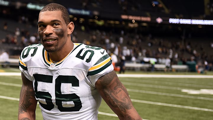 Julius Peppers es uno de los nominados a integrar el Salón de la Fama de la NFL en 2024
