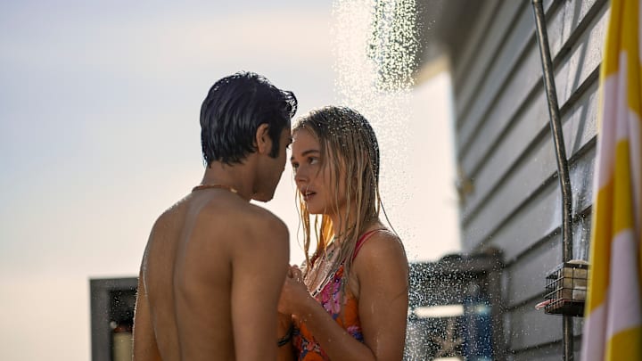 Emily Alyn Lind as Cadence Sinclair Eastman and Shubham Maheshwari as Gat Patil in We Were Liars 