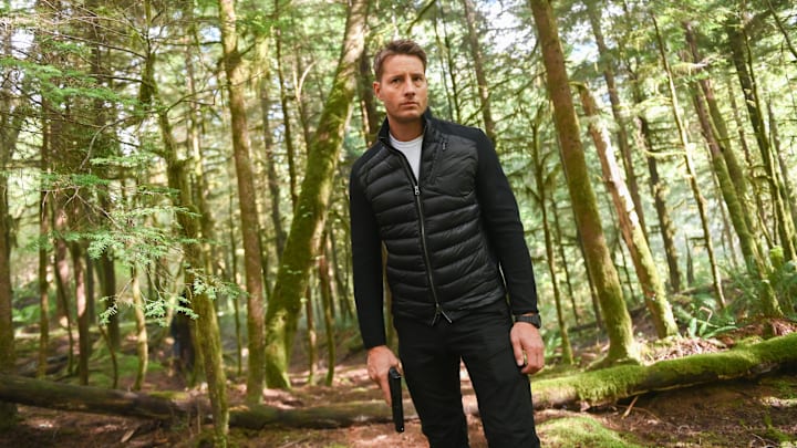 “Trust Fall” – While searching for missing campers, Colter meets a retired police officer who believes a serial killer is on the loose, on the CBS Original series TRACKER, Sunday, Nov. 17 (9:00-10:00 PM, ET/ 8:30-9:30 PM, PT) on the CBS Television Network, and streaming on Paramount+(live and on-demand for Paramount+ with SHOWTIME subscribers, or on-demand for Paramount+ Essential subscribers the day after the episode airs)*. Pictured: Justin Hartley. 