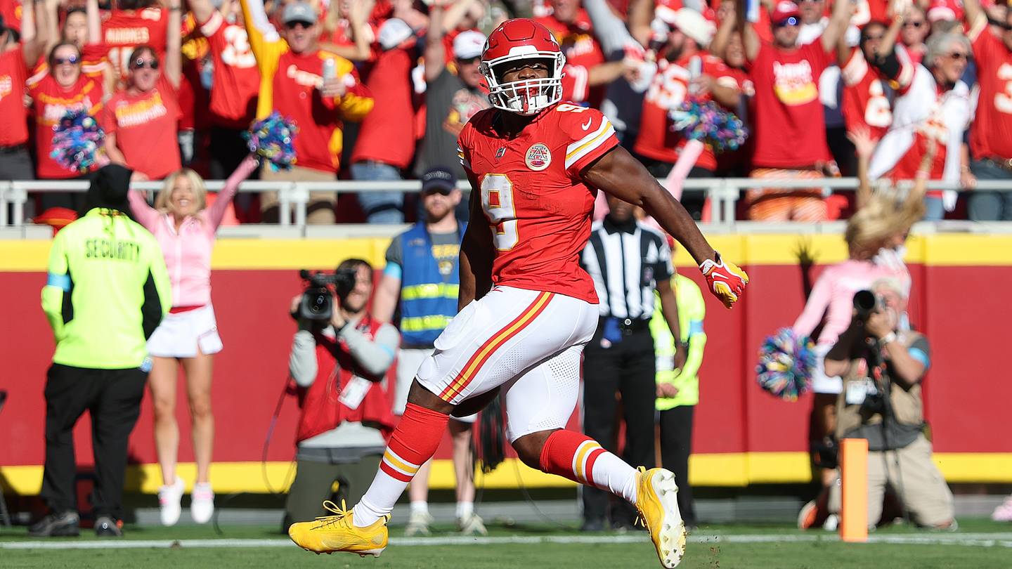 Kenneth Walker has a legitimate shot at breaking Eric Dickerson's historic NFL record