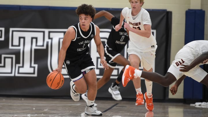 Augusta's TSF Elijah Crawford (1) dribbles during The Skill Factory and Team Takeover game at Peach Jam in North Augusta, S.C., on Tuesday, July 19, 2022. Team Takeover defeated TSF 61-36.

Sports Peach Jam Augusta S The Skill Factory V Team Takeover