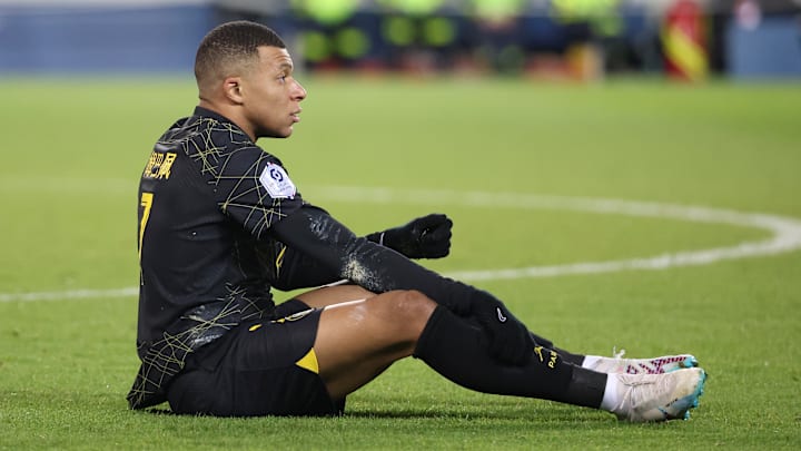 O craque francês preocupa para o restante da temporada O craque francês preocupa para o restante da temporada