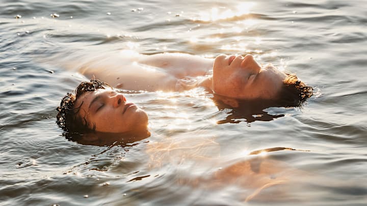 Young Royals S3. (L to R) Omar Rudberg as Simon, Edvin Ryding as Wilhelm in Young Royals. Cr. Courtesy of Netflix © 2023