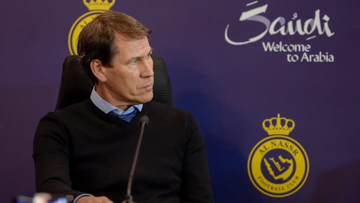 Rudi García revela que Cristiano Ronaldo vai estrear no Al Nassr ainda este mês. 