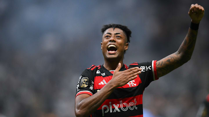 Bruno Henrique supera Gabigol e é o maior artilheiro do Flamengo em clássicos no século XXI