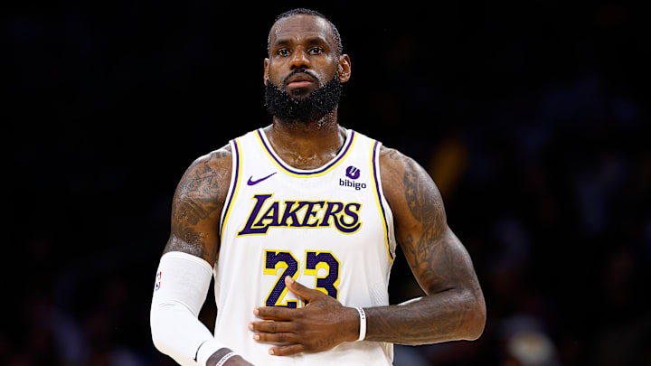 James podría jugar con su hijo Bronny en la 2024-2025