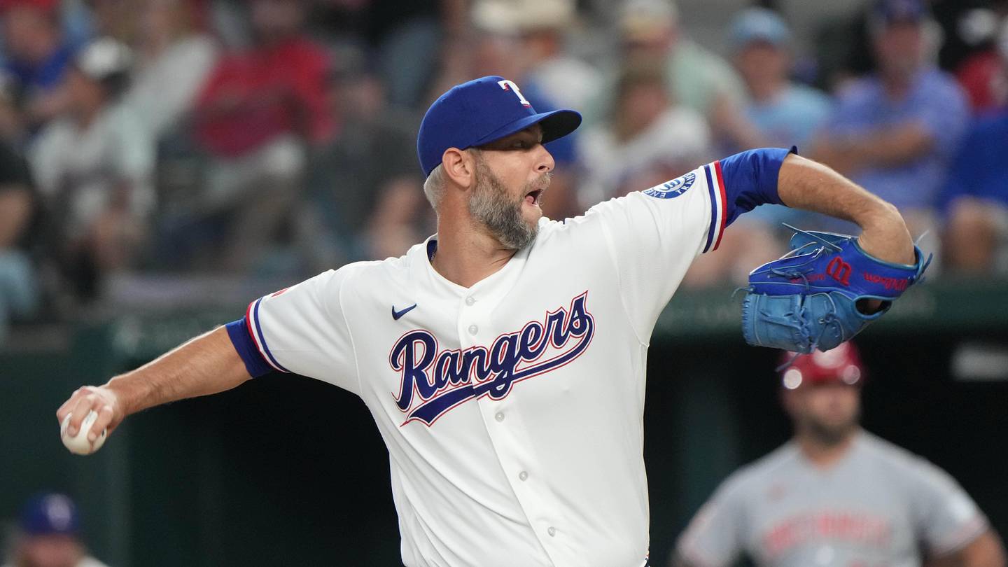 Rangers Activate Chris Martin from IL After Busy Bullpen Night Against Rockies