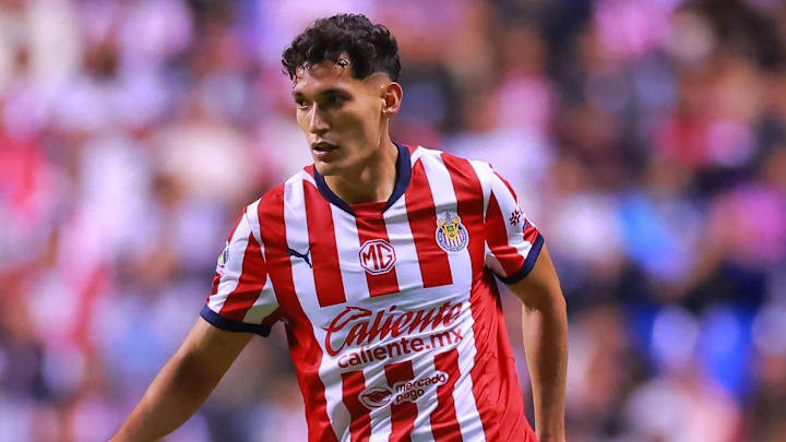 Cruz Azul podría negociar un intercambio con Chivas por Orozco