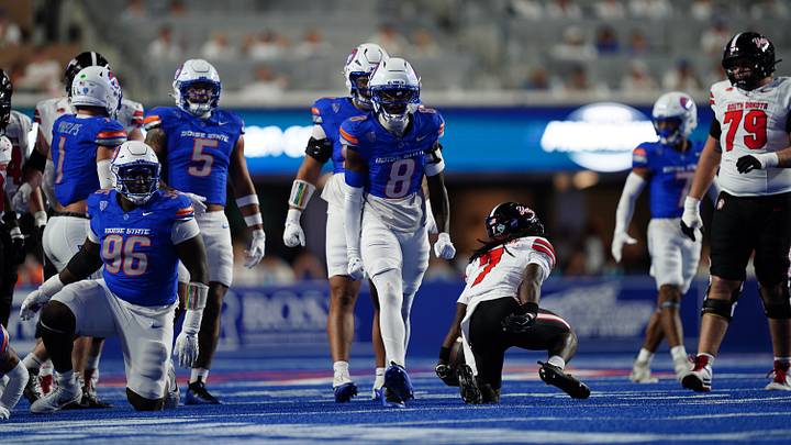Boise State's Sherrod Smith (8). Boise State's Sherrod Smith (8).