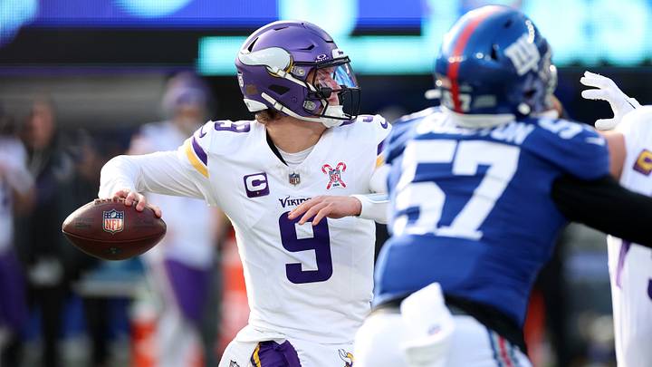 Dec 21, 2025; East Rutherford, New Jersey, USA; Minnesota Vikings quarterback J.J. McCarthy (9) drops back to pass against the New York Giants during the first half at MetLife Stadium. Mandatory Credit: Vincent Carchietta-Imagn Images Dec 21, 2025; East Rutherford, New Jersey, USA; Minnesota Vikings quarterback J.J. McCarthy (9) drops back to pass against the New York Giants during the first half at MetLife Stadium. Mandatory Credit: Vincent Carchietta-Imagn Images