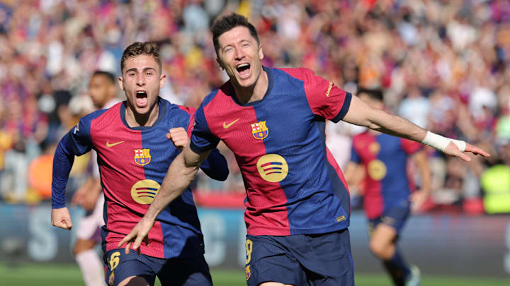 Lewandowski anotou doblete na nova goleada do Barcelona